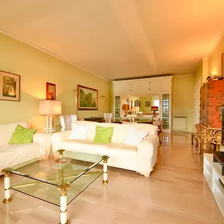 Timone By Klabhouse Rapallo